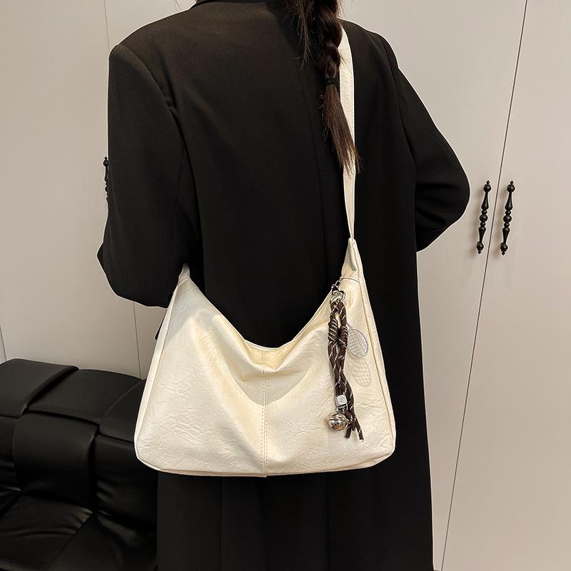 Women's Large Capacity Autumn Fashion Shoulder Crossbody Bag - High-Quality Texture, Versatile Dumpling Design