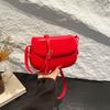 Retro Saddle Bag Single-shoulder Crossbody Bag Fashionable Simple and Artistic Hard-shell Bag for Ladies Casually