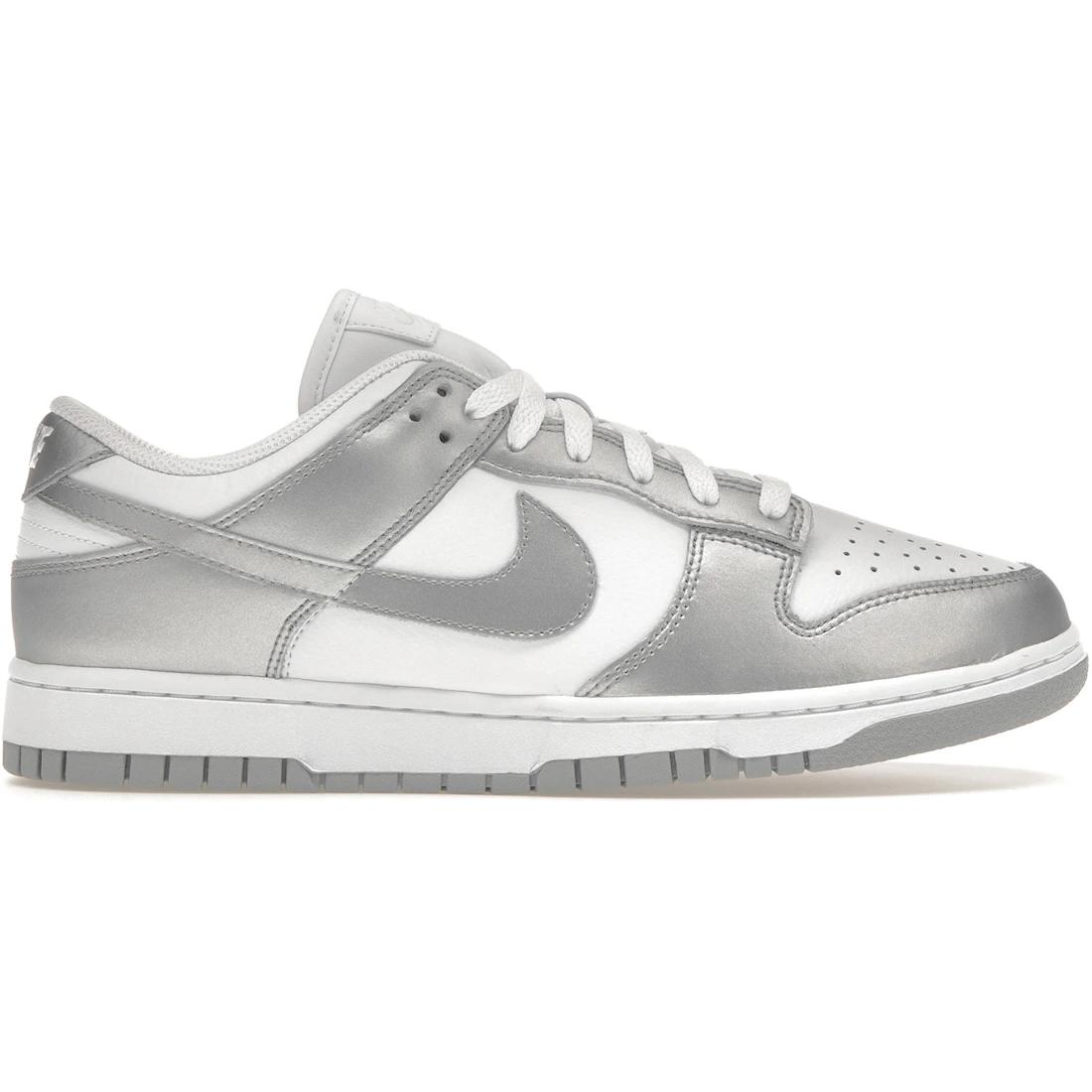 

Sneaker Nike Dunk Low Metallic Silver (Women s)(FV1311-100) 42.5