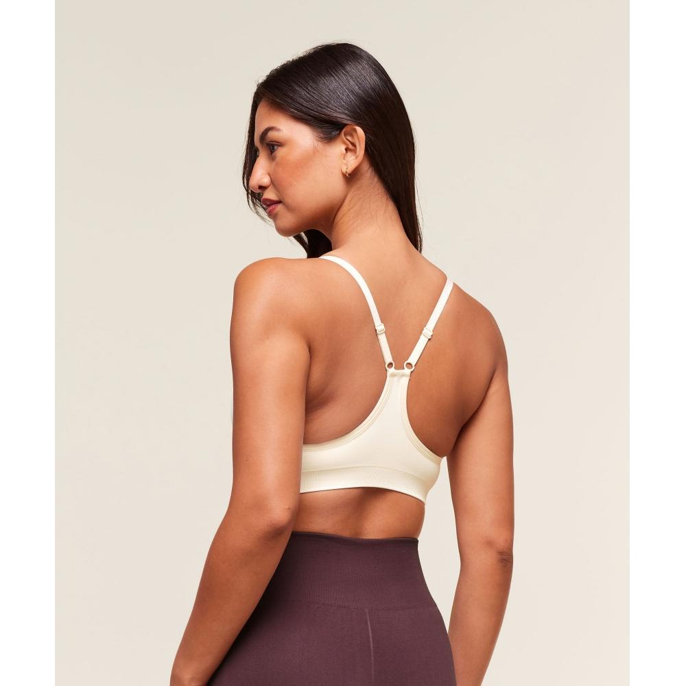 Gymshark Everyday Seamless Racerback Sports Bra Soft White B4c1v Wcmy