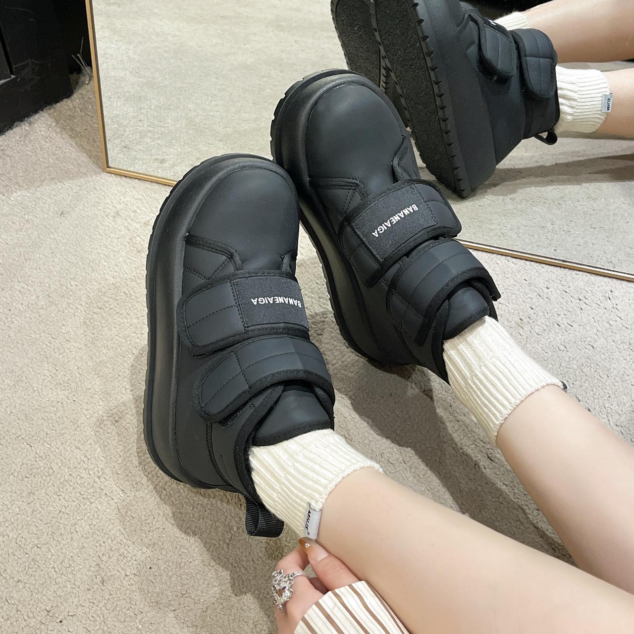 

Мода 2024 года, новые модные женские сапоги, женские сапоги, однотонные, на низком каблуке, зимняя обувь, круглый носок, дизайнерские ботильоны на плоском каблуке 40 чёрный