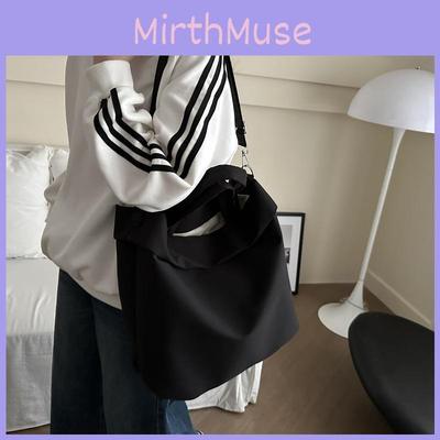 Trendy Women's Tote Bag With Spacious Interior For Everyday Fashion In Black Yellow Blue And White