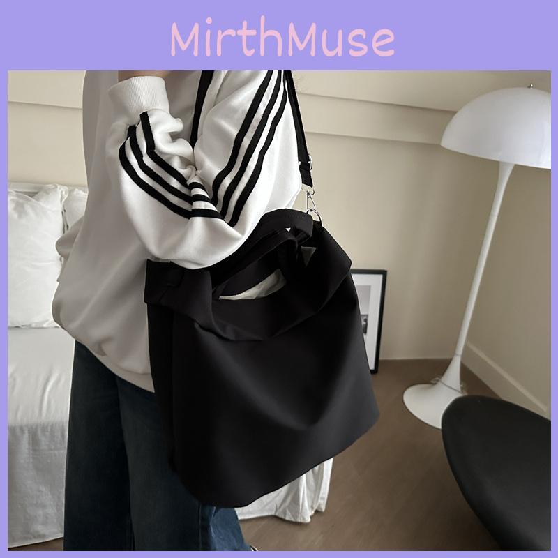Trendy Women's Tote Bag With Spacious Interior For Everyday Fashion In Black Yellow Blue And White