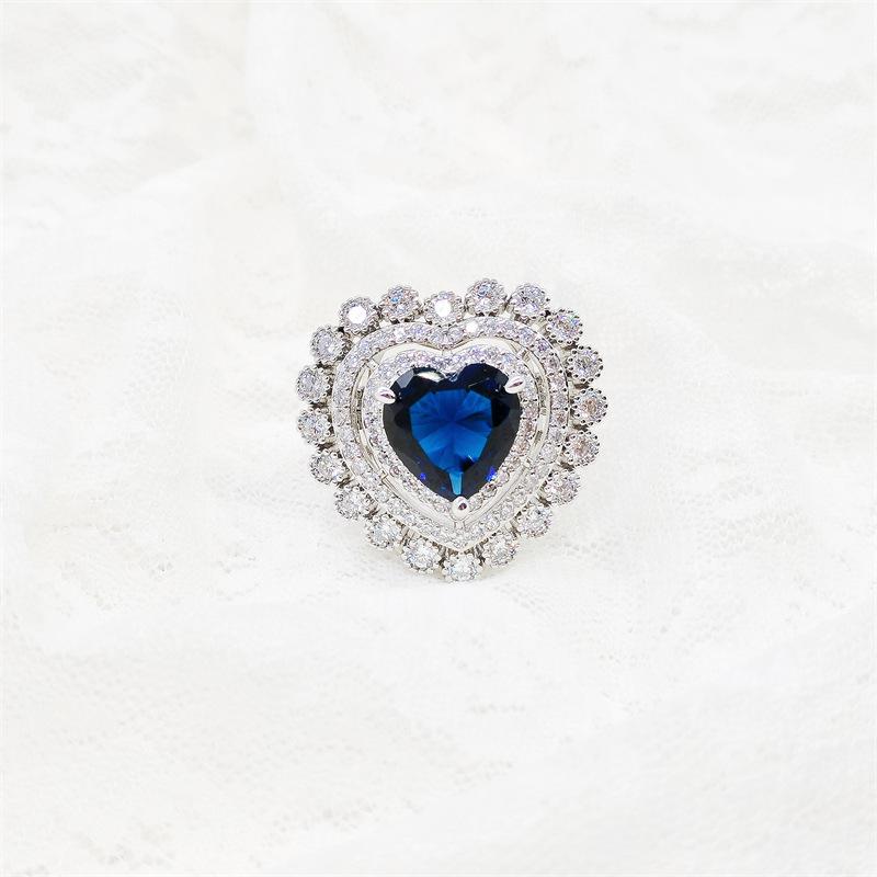 Luxurious Sapphire Heart Zircon Ring - Stylish, Open Design for Women