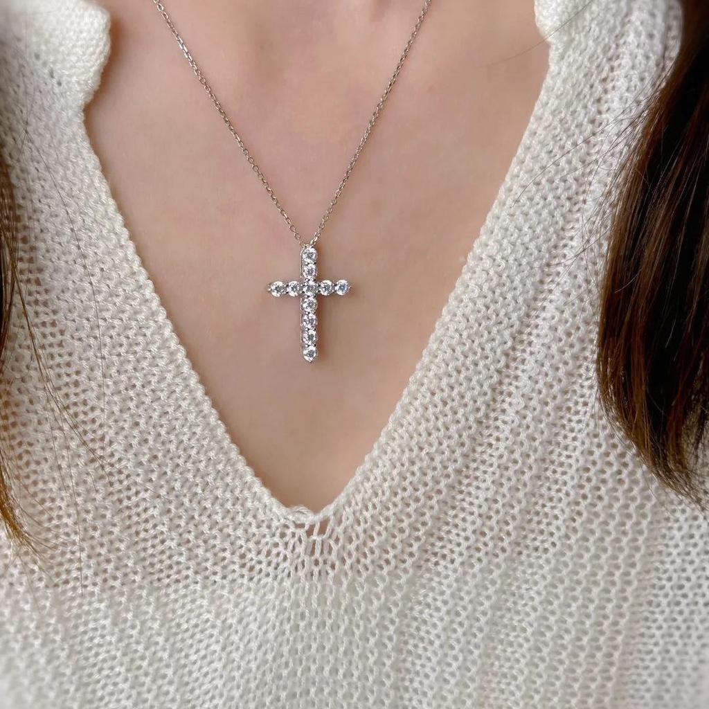 S925 Sterling Silver Cross Necklace with Full Diamond Pendant, Classic Pave Style, Versatile Fashion Clavicle Chain for Women.