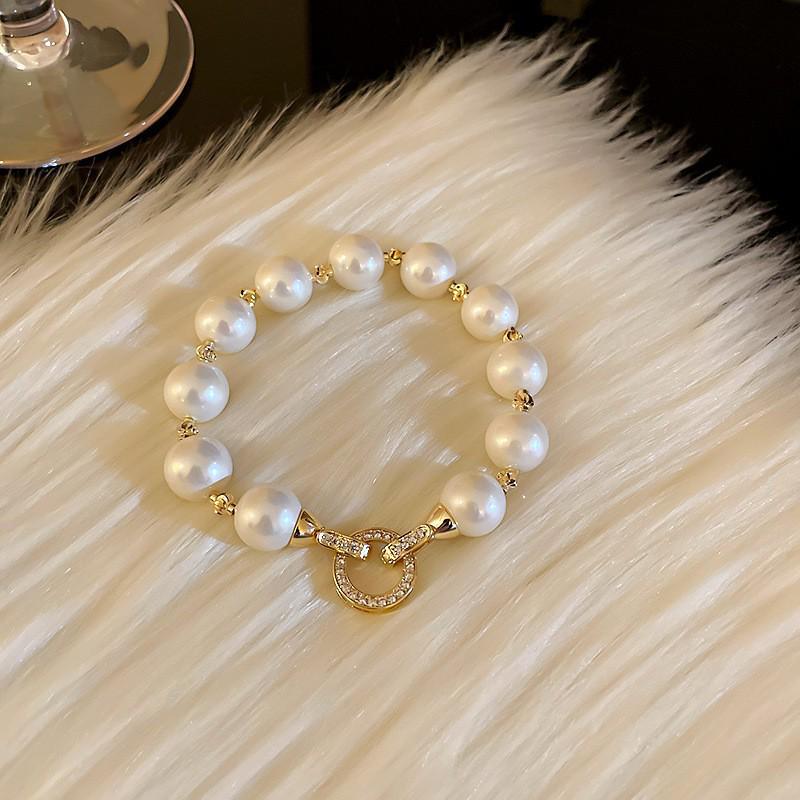 Elegant Crystal Flower Pearl Bracelet - Light Luxury Whitening Jewelry