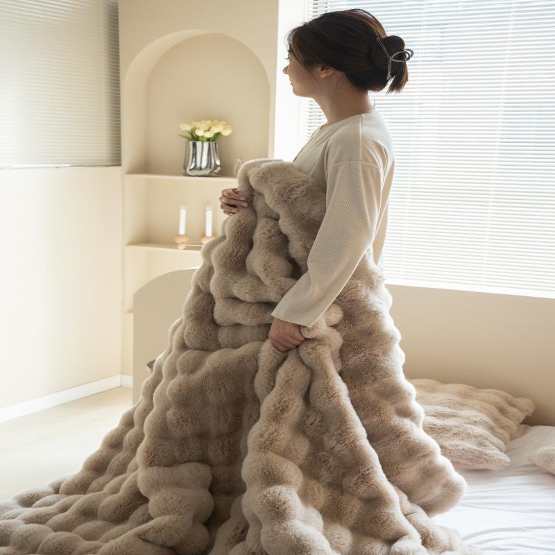 Double-Sided Thickened Faux Rex Rabbit Fur Blanket - Warm Bubble Fleece Throw for Office or Sofa