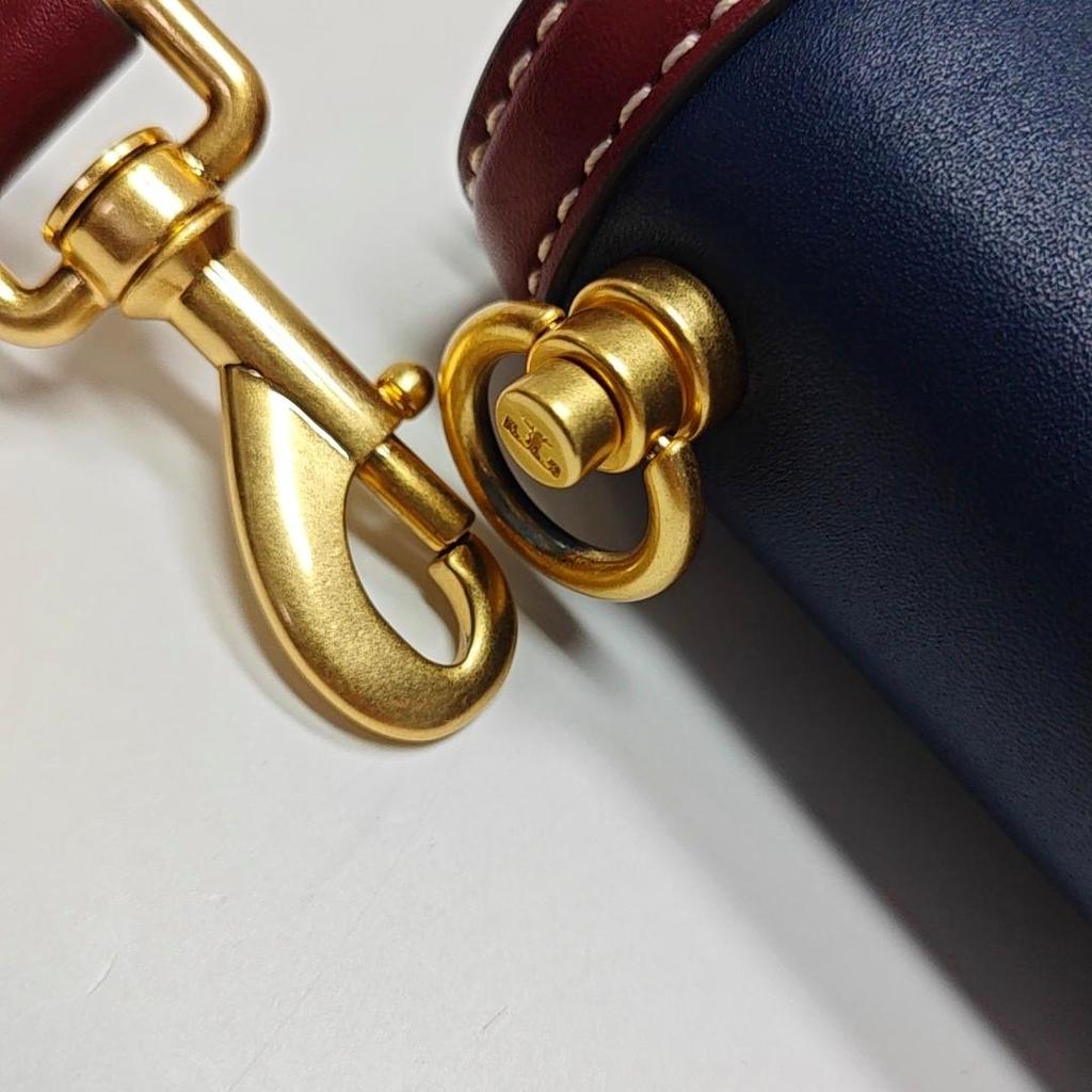 [Pre-Owned] T Monogram Logo Flap Closure Leather Box Bag - Very Good #11JMALC