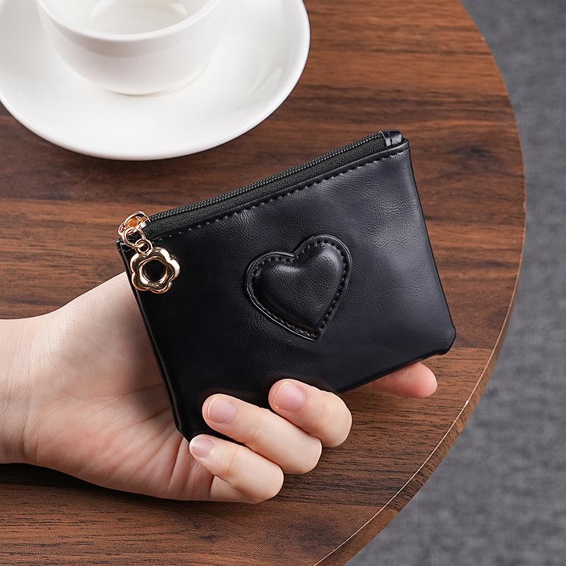 Women Lightweight Puleather Card Holder Cute Heart Shaped Small Wallet Multi-Card Anti-Magnetic Card Holder Travel Cash Coin Bag