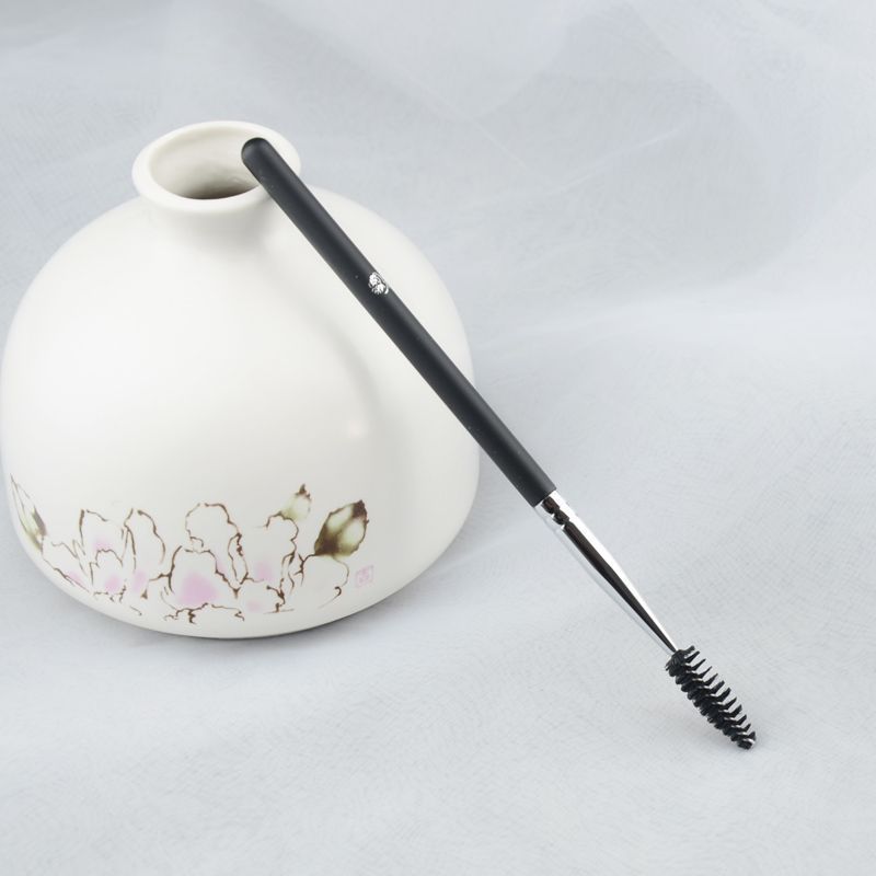 AME - Eyebrow Brush