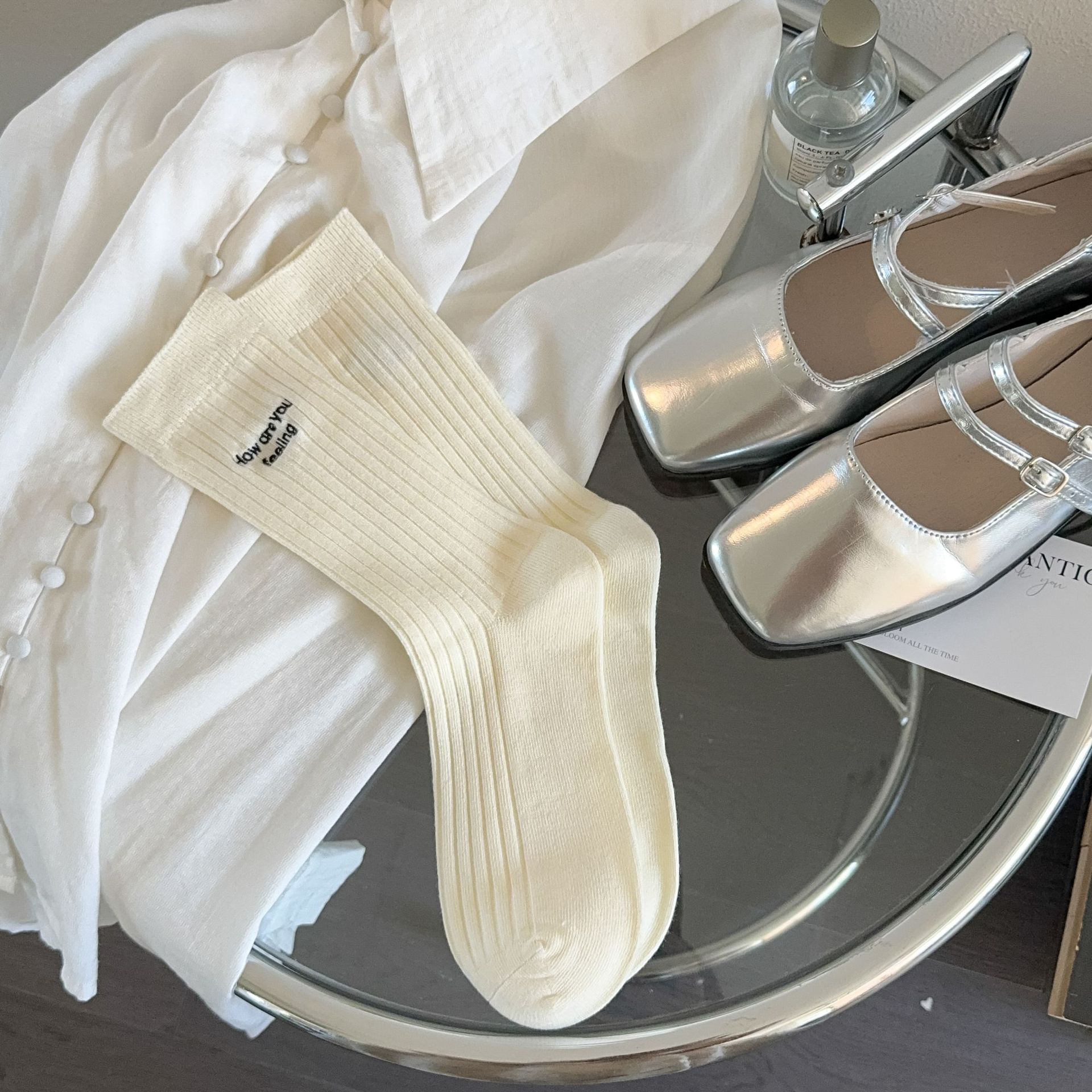 

Female Spring and Autumn Pure Color AB Style Embroidery Bow All Build in The Tube Pile Pile Socks 1 pair молоко, білий колір