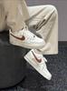 Nike Scarpe da Skateboard Unisex Air Force 1 Antiscivolo Resistenti all'Usura Low Top Sneakers Beige Marroni HQ2037-101