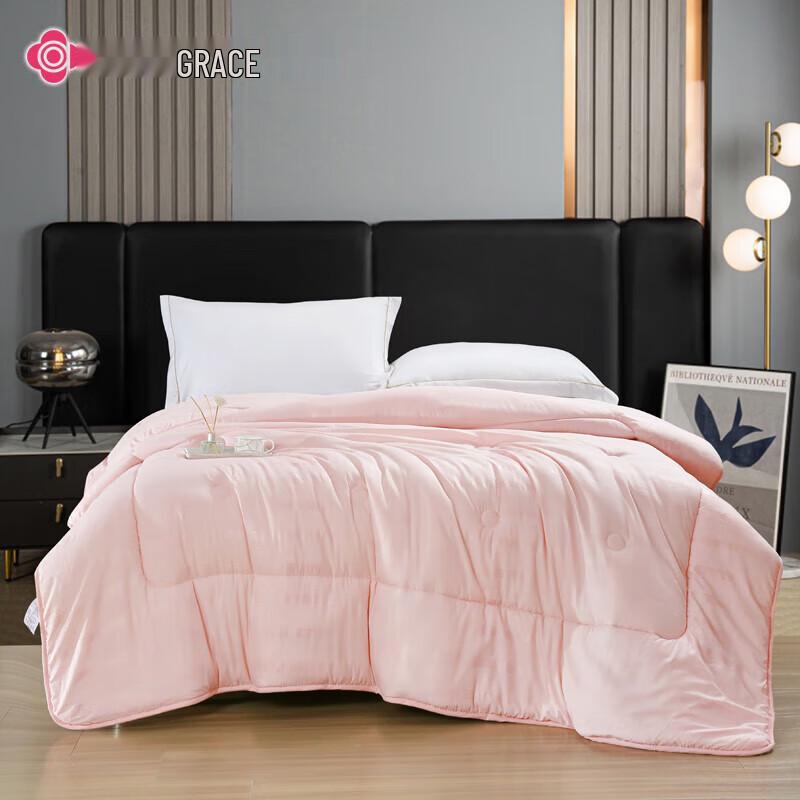 

Grace All-Season Polyester Quilt