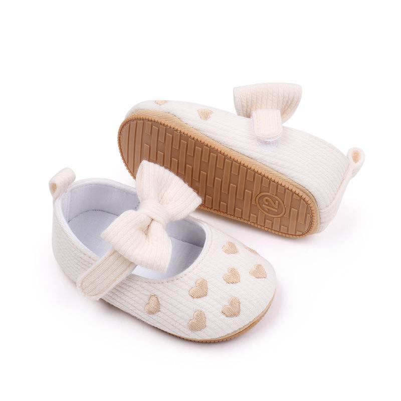 Cute Baby Princess Casual Shoes Peach Heart Embroidery Solid Color Sock Closure Flat PU Insole Autumn Design Slip-On Shoes