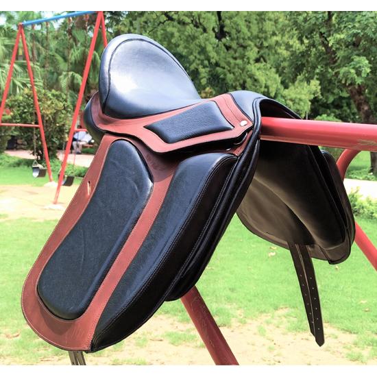Leather Dressage Monoflap Saddle with Changeable Gullets – Elegant Cantle Design