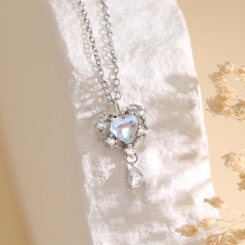 Beixi S925 Sterling Silver Heart Necklace for Women – Sweet Luxury Choker with Niche Design 925 Silver