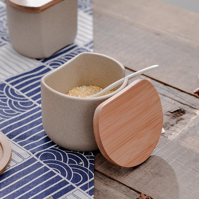 Ceramic Seasoning Jar Set Kitchen Supplies Spice Jar 2 Piece Set with Cover Spoon Seasoning Box Condiment Bottles Salt Shaker