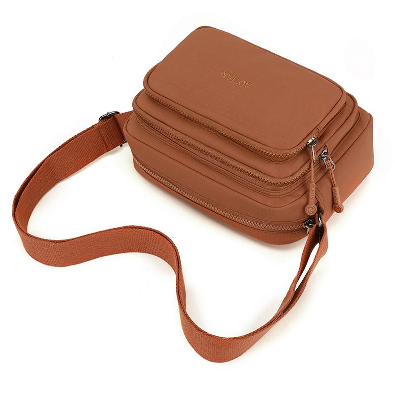 Women's Multi-Layer Bag Shoulder Bag Outdoor Lightweight Crossbody Bag