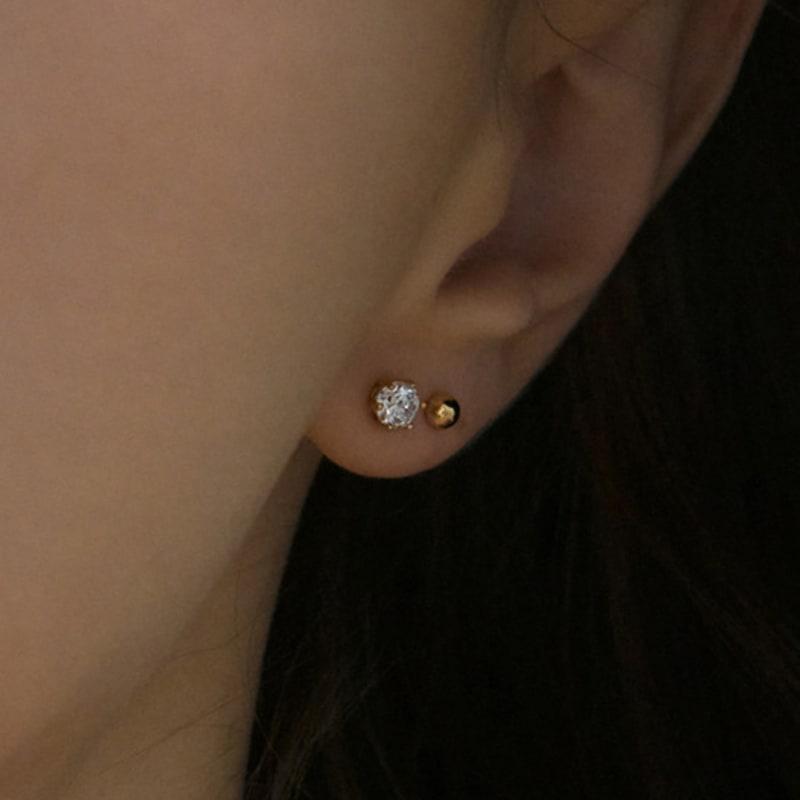 

MIAF 14K Пірсинг з лабораторним діамантом на 6 лапках Yellow gold (60,000 won)