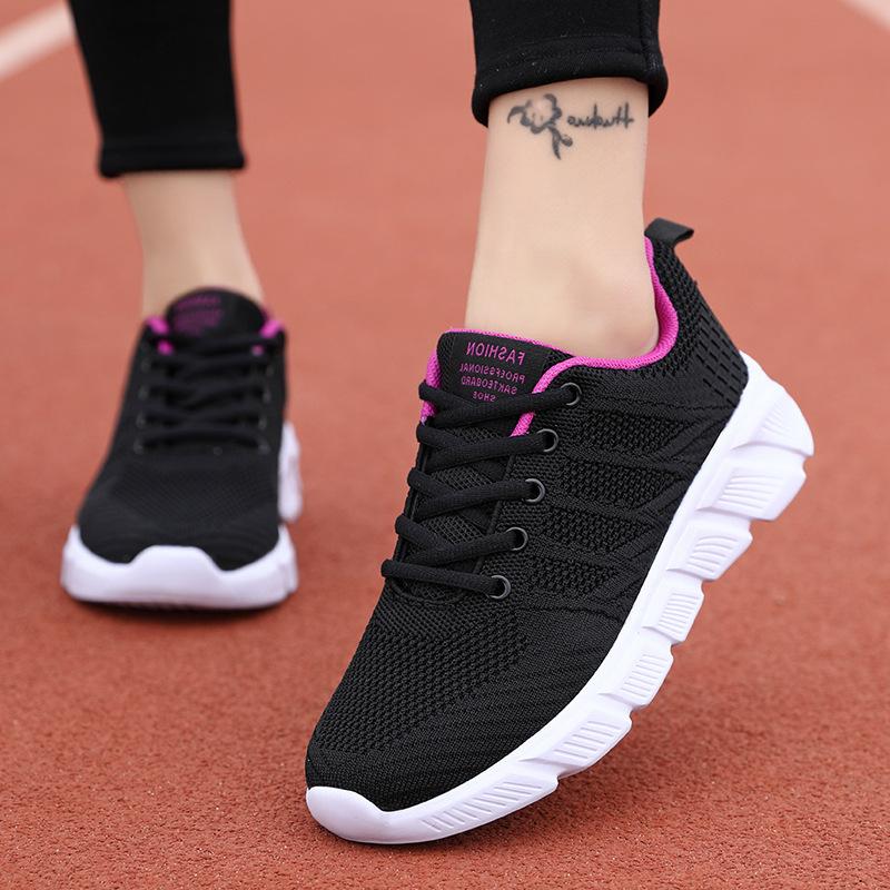 Casual little white shoes women's shoes 2025 spring new breathable mesh running shoes lightweight soft sole comfortable sports shoes