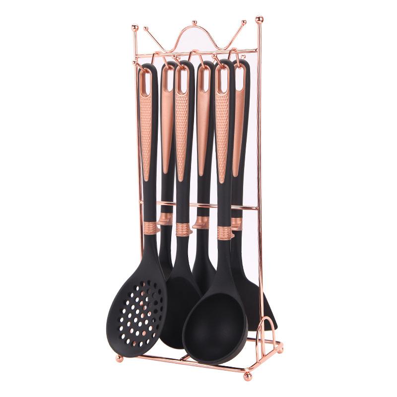 

Набор из 7 предметов силиконовой кухонной утвари, набор бытовых кухонных инструментов, лопатка для кастрюли, суповая ложка, набор для приготовления спагетти с подставкой для хранения 7-piece set (black without pattern)