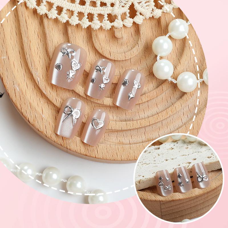 30-Piece European Silver Cat's Eye Bow Star Short Press-On Nails