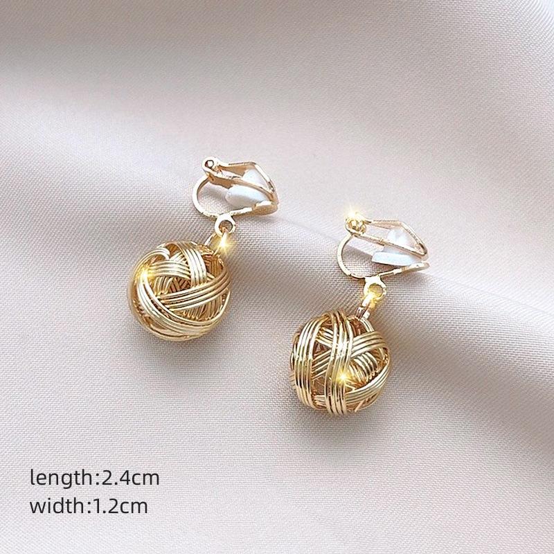 Neue Perlenblumen-Clip-On-Ohrringe mit langem Temperament, Perlenkette, Quaste, nicht durchdringende Ohrringe für Damen