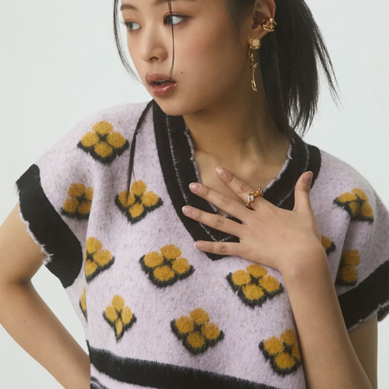 NEUF PIECE CLIMBING PLANT MOONSTONE RING