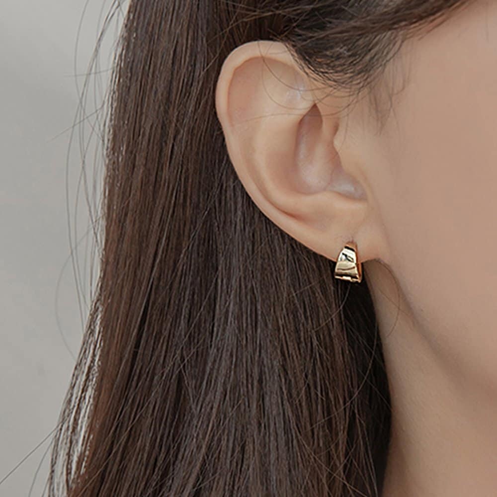 [Worn by Gong Seung-yeon, Uee, Shin Min-a, Seo Hyun-jin, and Jo Bo-ah] Pre264 Triangle Ring