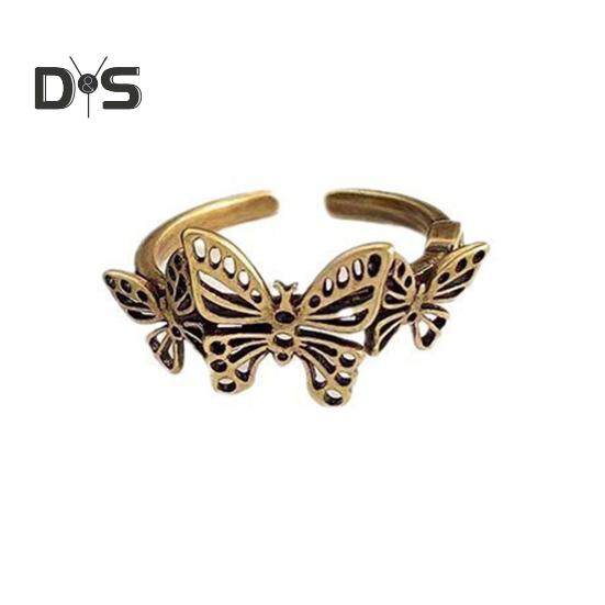 Retro Ring Hollow Butterfly Crown Shape Rhinestone Decor Dark Cool Style Alloy Stacking Ring Prom Party Dating Jewelry