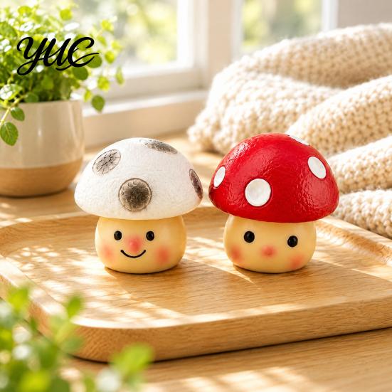 Decorative Resin Crafts Cute Mushroom Figurine, Desktop Ornament for Office Desk Home Decoration, Small Figurine Workstation Smiling Statue