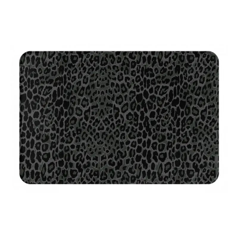 

Stylish Black Leopard Print Floor Mat - Fashionable and Durable Decor for Home Entrances, Bathrooms, and Living Spaces 40x60cm