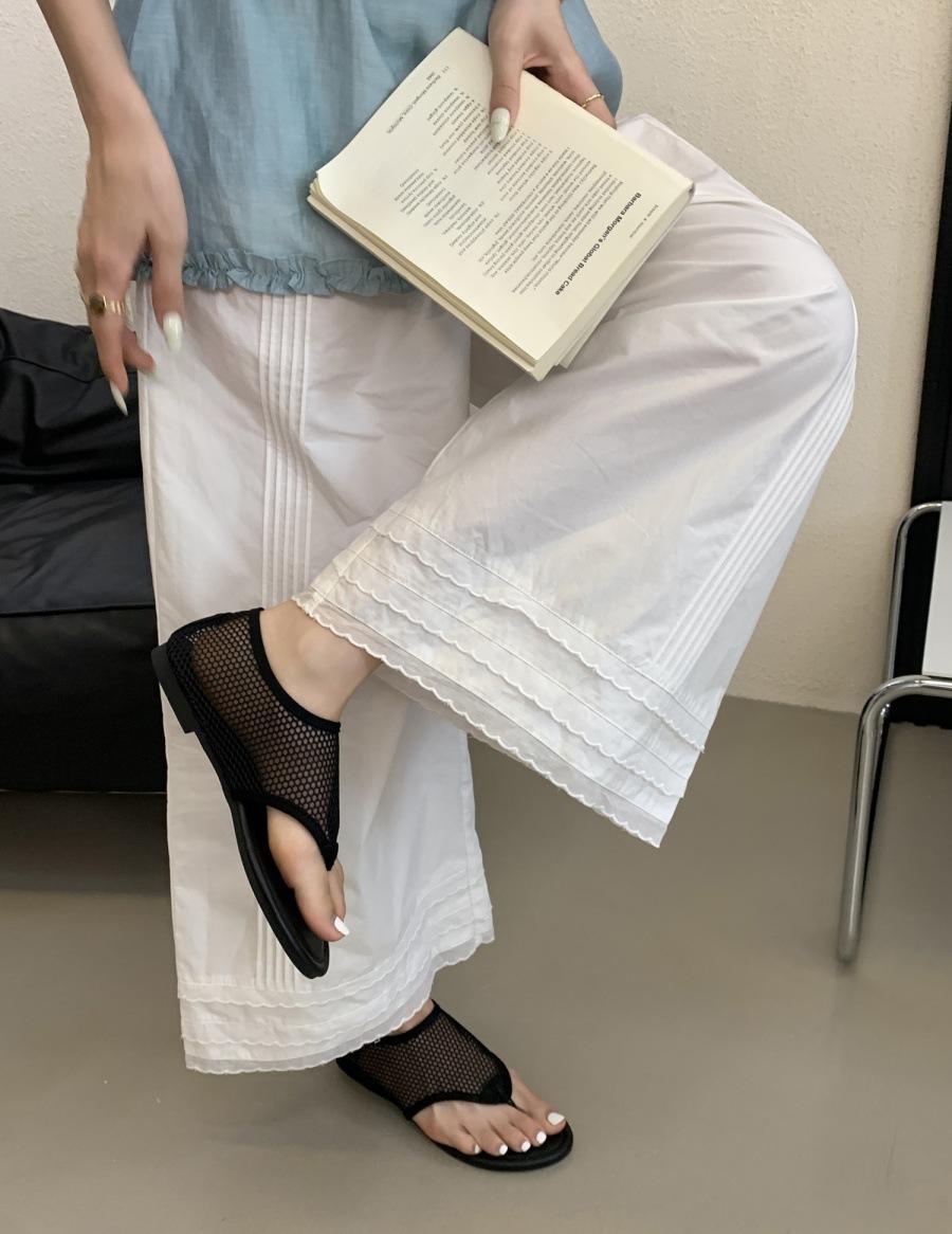 Leather version French retro hollow woven sandals women s summer flat bottom toe herringbone cool slippers wear beach shoes 35