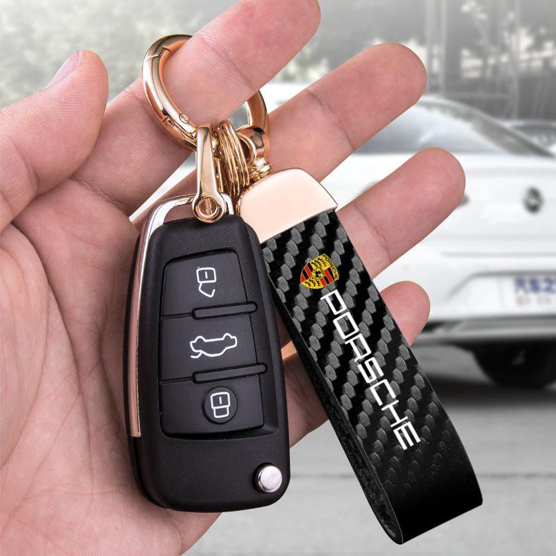 UQMW3 Leather Carbon Fiber Car Keychain Zinc Alloy Keyring For Porsche 911 718 Taycan Panamera Cayenne Macan Boxster Cayman Pajun 918