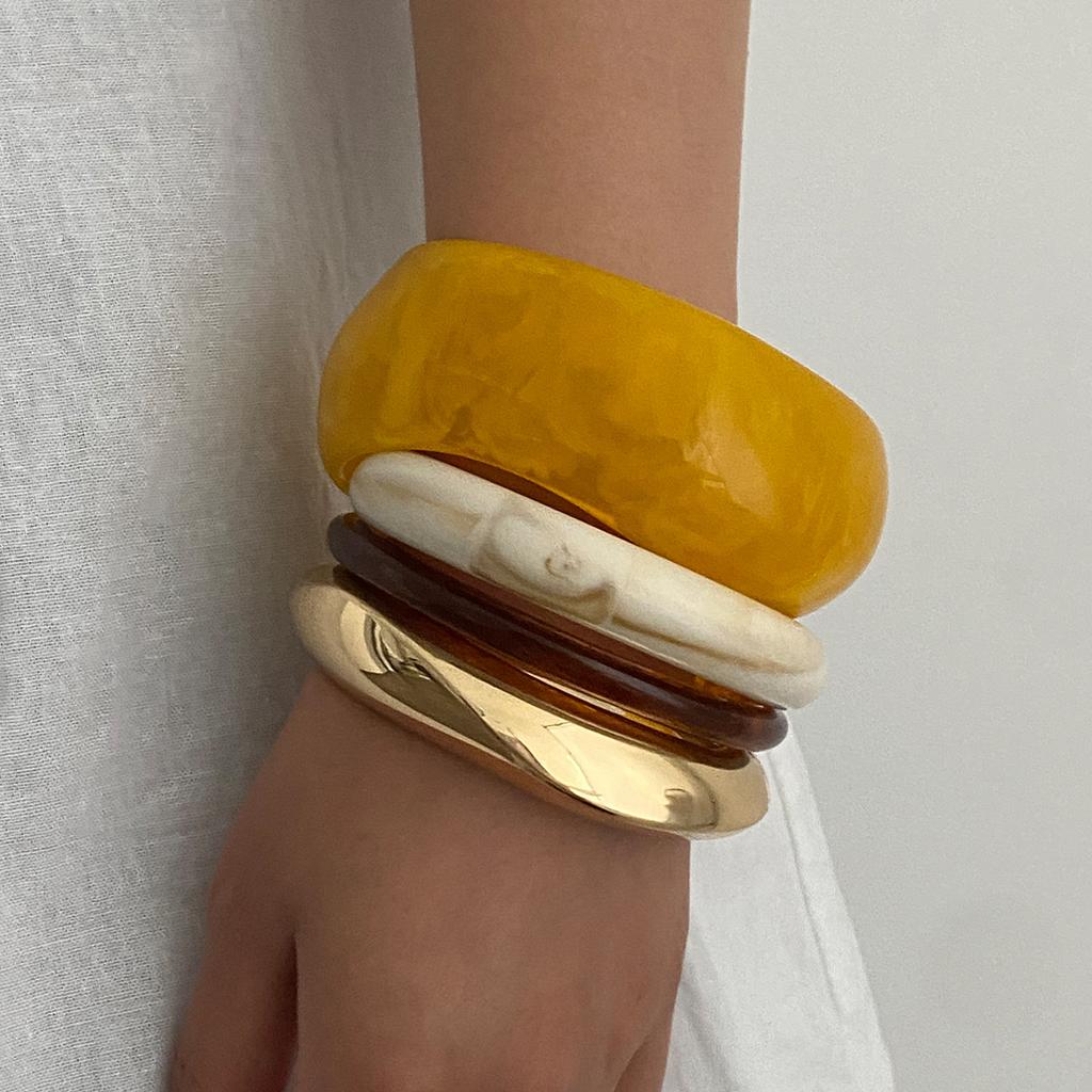 Vintage Amber Smudged Acrylic Wide Bracelet, Exaggerated Wind Geometric Smooth Resin Bracelet