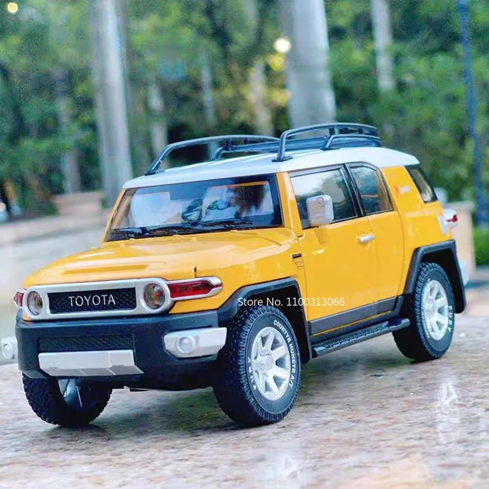 1:24 Scale Alloy FJ LAND CRUISER Cars Toys Miniature Models Light Sound Pull Back Vehicles Rubber Tires Car Boys Festival Gifts
