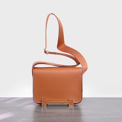 Petit sac à bandoulière carré en cuir véritable marron à motif chèvre pour femme