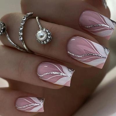 Einfache europäische quadratische Modemaniküre Pure Desire Silberpulver Pendeln Vielseitiges nacktes rosa Manikürestück Tragen von Nagelnägeln