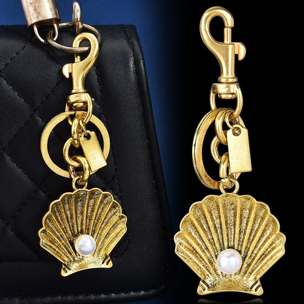 Vintage Shell Artificial Pearl Keychain With Metal Antique Finish For Bags And Car Keys