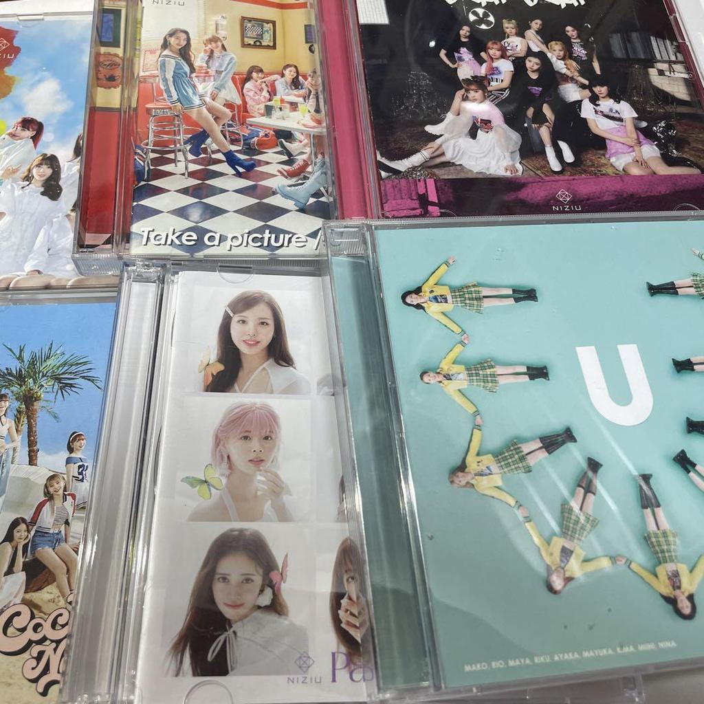 [USED] CD, Album/ NiziU