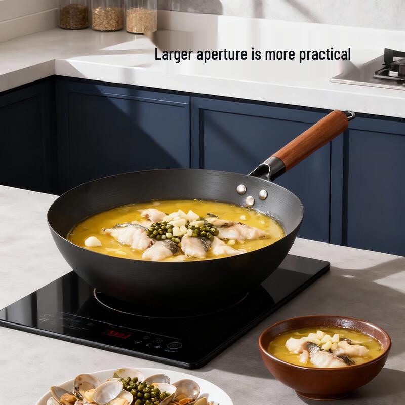 COOKER KING 32cm Cast Iron Wok with Lid