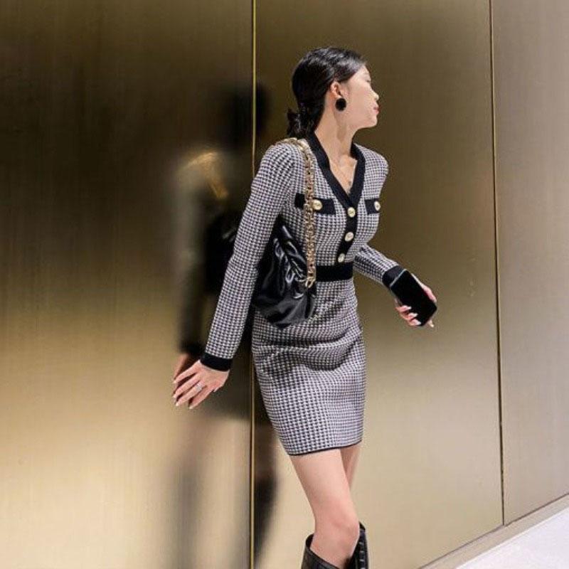 Westernized Thousand Bird Checker V-Neck Knitted Sweater Dress for Women High Waist Hair Dress Sweater Dress Female Tops