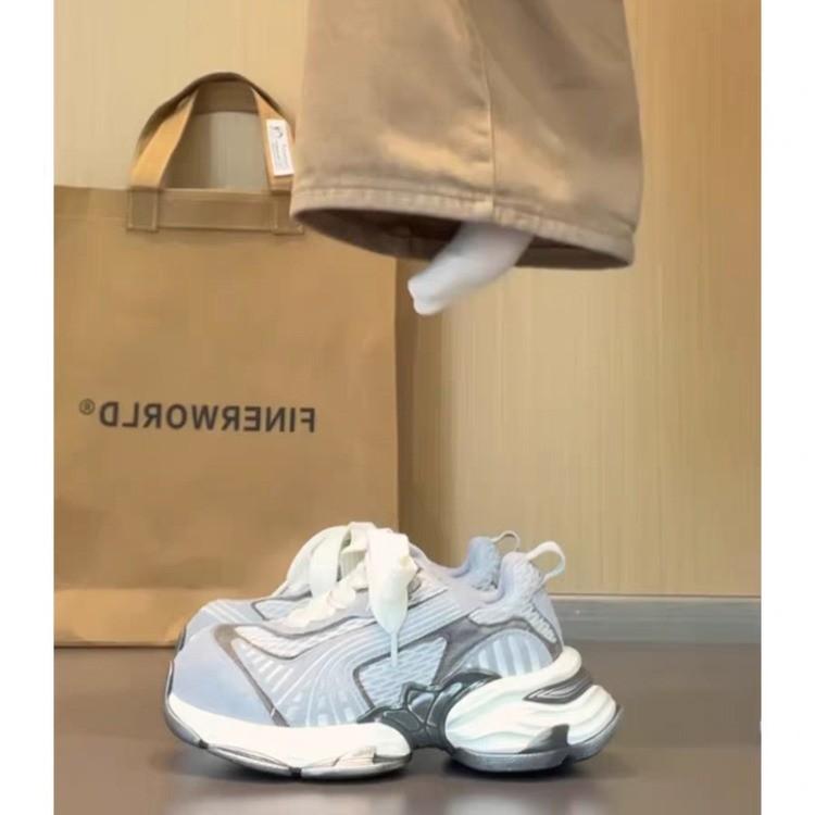 Fashion Women Casual Sneakers Couple Flat Platform Sports Shoes Metal Decora Thick Sole Lace-Up Sneakers Couple Sports Shoes