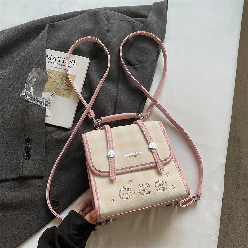 Schoolbag fashionable foreign style simple personality 1011 spring new bag fashion leisure trend backpacker niche backpack