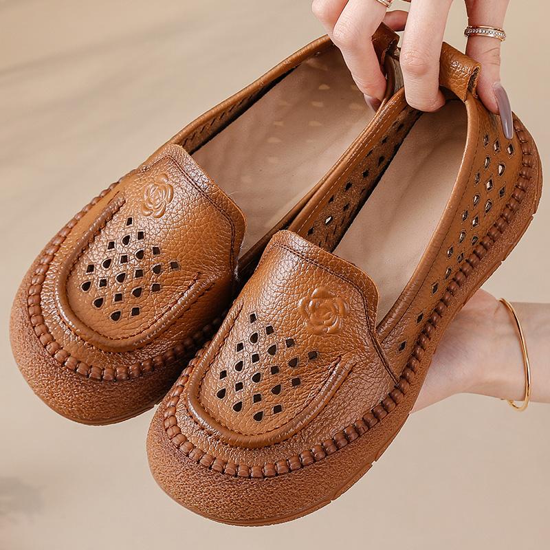 Fashion New authentic leather slip on flats women's ancient perforated breathable moccasins woman exquisite embossed rose loafers shoes