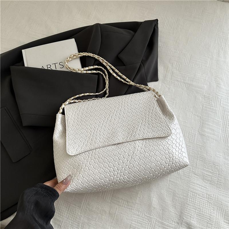 Women Fashion Woven Pattern Chain Strap Mini Square Shoulder Handbag For Daily Commute