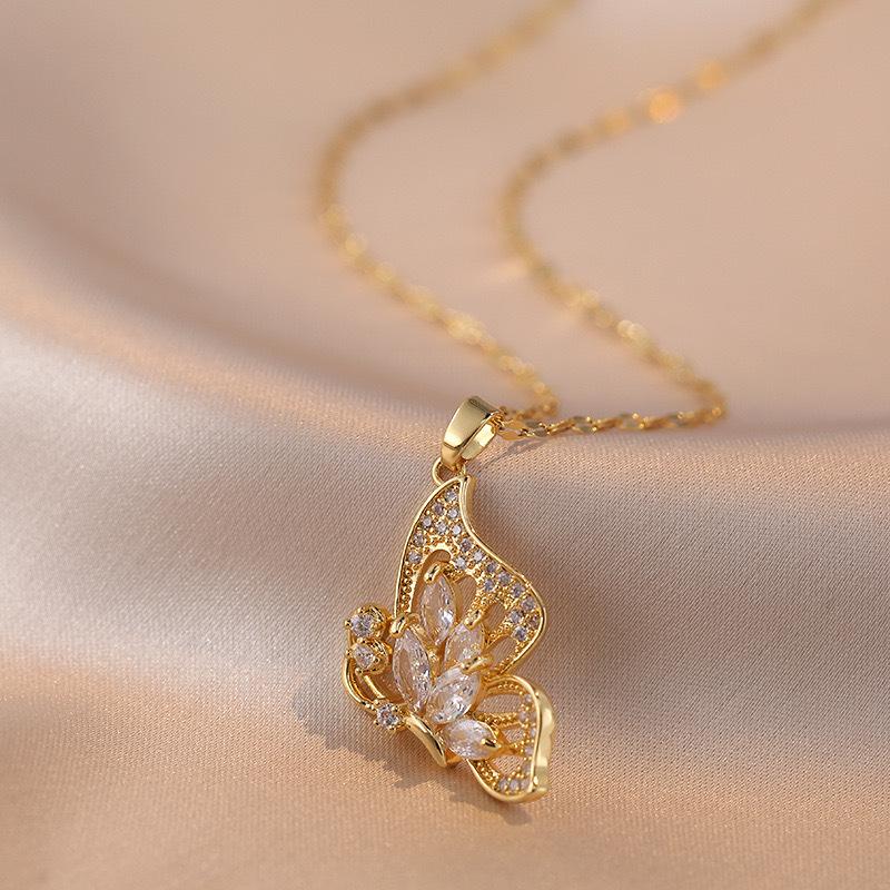 Butterfly Necklace with Color-Retaining Zircon - Fashionable, Versatile Women's Jewelry Accessory.