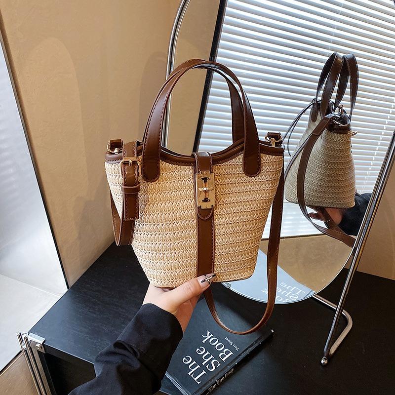 Summer Hand-held Straw Bag Women's New Seaside Vacation Shoulder Bucket Bag Simple Messenger Bag