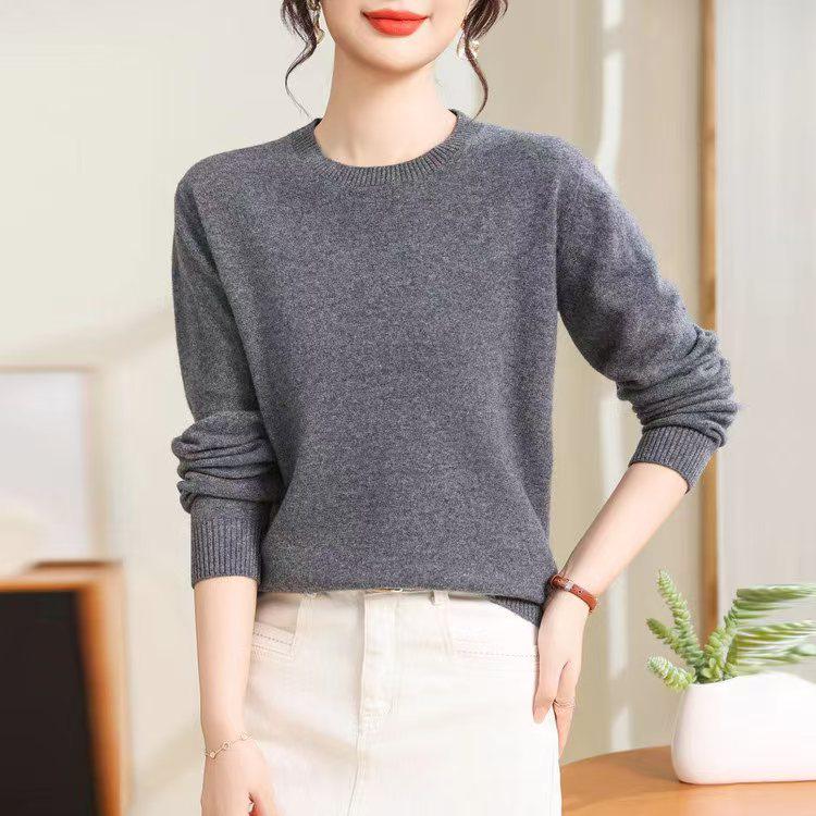 2025 Versatile Loose-Fit Wool Sweater: Slimming, Solid Color, Perfect for Autumn & Winter
