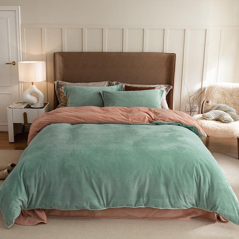 Light Luxury High-End Thickened Milk Fleece Four-Piece Set, Warm Coral Fleece Quilt Cover, Anti-Static Bed Sheet Three-Piece Set